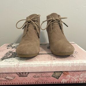 Toms Suede Lace-Up Ankle Booties - Taupe
